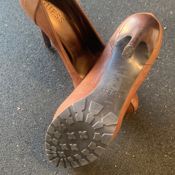Guess heels size 8 - Picture 2 of 2